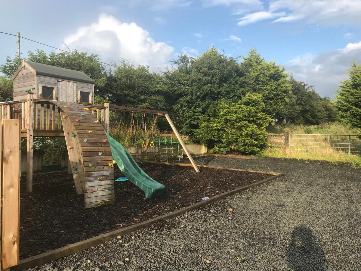 Deerfin Rentals Private Chalet With Hot Tub Ballymena Eksteriør billede